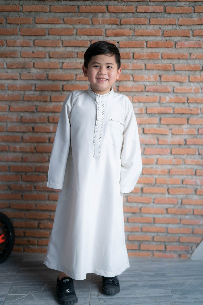 โต๊ปเด็ก สีครีมA2 ราคา 199 บาท