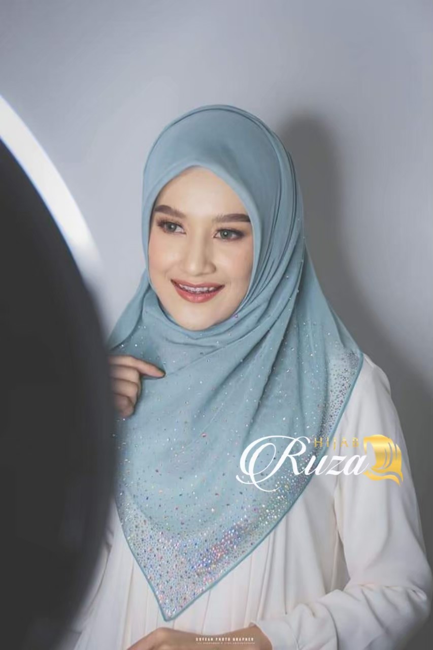 ผ้าคลุม Bawal Diamond เนื้อผ้านิ่ม อย่างดี ไม่เป็นขุ่ย ใช้เพชร Copy Swarovki เพชรแวว ผ้าคลุม Bawal Diamond เนื้อผ้านิ่ม อย่างดี ไม่เป็นขุ่ย ใช้เพชร Copy Swarovki เพชรแวว