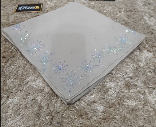ผ้าคลุม Bawal Diamond เนื้อผ้านิ่ม อย่างดี ไม่เป็นขุ่ย ใช้เพชร Copy Swarovki เพชรแวว ผ้าคลุม Bawal Diamond เนื้อผ้านิ่ม อย่างดี ไม่เป็นขุ่ย ใช้เพชร Copy Swarovki เพชรแวว