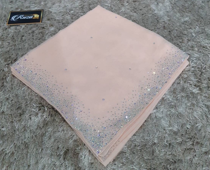 ผ้าคลุม Bawal Diamond เนื้อผ้านิ่ม อย่างดี ไม่เป็นขุ่ย ใช้เพชร Copy Swarovki เพชรแวว ผ้าคลุม Bawal Diamond เนื้อผ้านิ่ม อย่างดี ไม่เป็นขุ่ย ใช้เพชร Copy Swarovki เพชรแวว