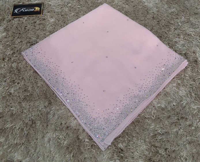 ผ้าคลุม Bawal Diamond เนื้อผ้านิ่ม อย่างดี ไม่เป็นขุ่ย ใช้เพชร Copy Swarovki เพชรแวว ผ้าคลุม Bawal Diamond เนื้อผ้านิ่ม อย่างดี ไม่เป็นขุ่ย ใช้เพชร Copy Swarovki เพชรแวว