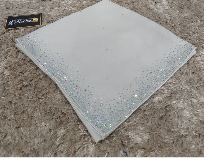 ผ้าคลุม Bawal Diamond เนื้อผ้านิ่ม อย่างดี ไม่เป็นขุ่ย ใช้เพชร Copy Swarovki เพชรแวว ผ้าคลุม Bawal Diamond เนื้อผ้านิ่ม อย่างดี ไม่เป็นขุ่ย ใช้เพชร Copy Swarovki เพชรแวว