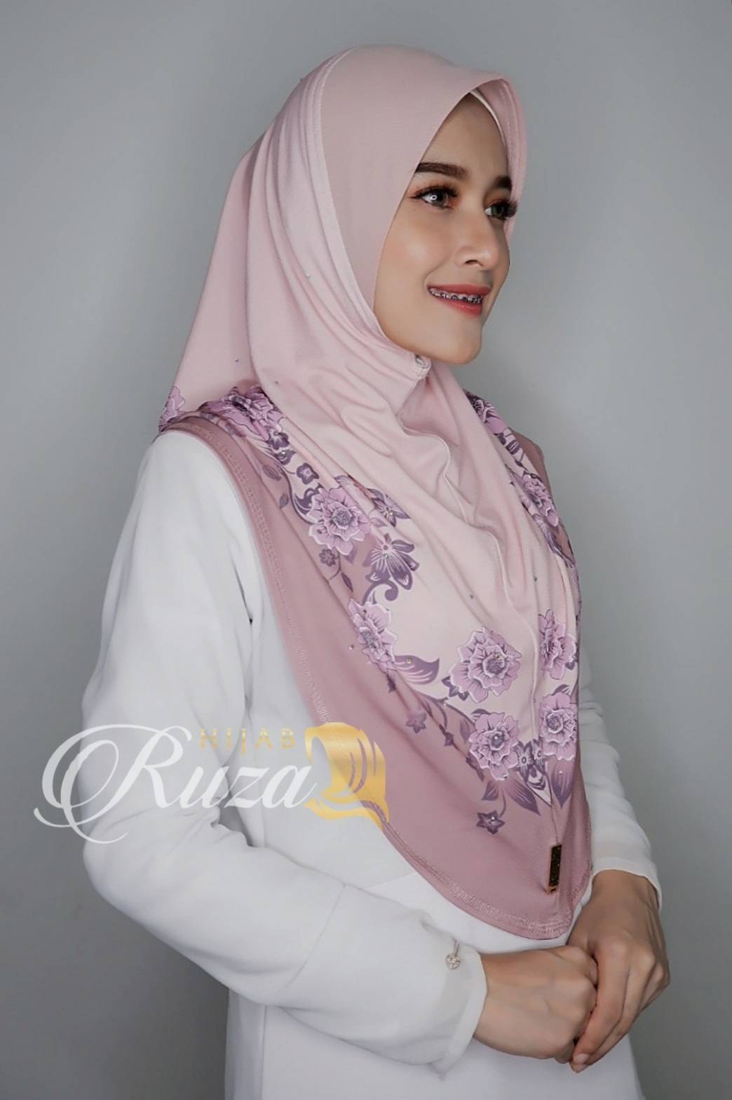 hijab ฮีญาบสวมสำเร็จผ้าลายในตัว เนื้อผ้า moss crepe ทรงหน้า scuba hijab ฮีญาบสวมสำเร็จผ้าลายในตัว เนื้อผ้า moss crepe ทรงหน้า scuba