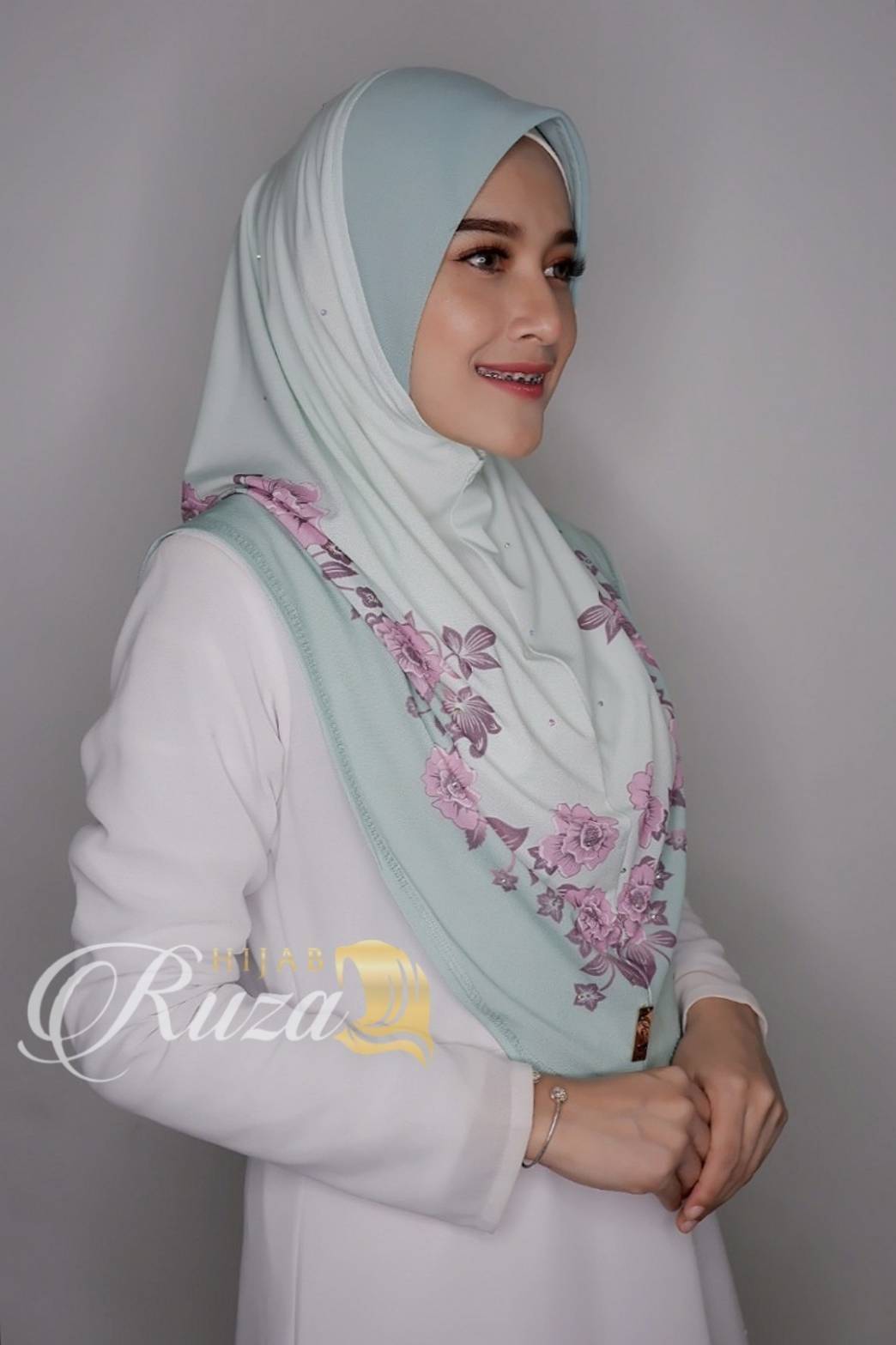hijab ฮีญาบสวมสำเร็จผ้าลายในตัว เนื้อผ้า moss crepe ทรงหน้า scuba hijab ฮีญาบสวมสำเร็จผ้าลายในตัว เนื้อผ้า moss crepe ทรงหน้า scuba
