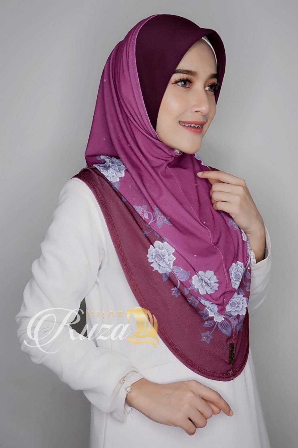 hijab ฮีญาบสวมสำเร็จผ้าลายในตัว เนื้อผ้า moss crepe ทรงหน้า scuba hijab ฮีญาบสวมสำเร็จผ้าลายในตัว เนื้อผ้า moss crepe ทรงหน้า scuba