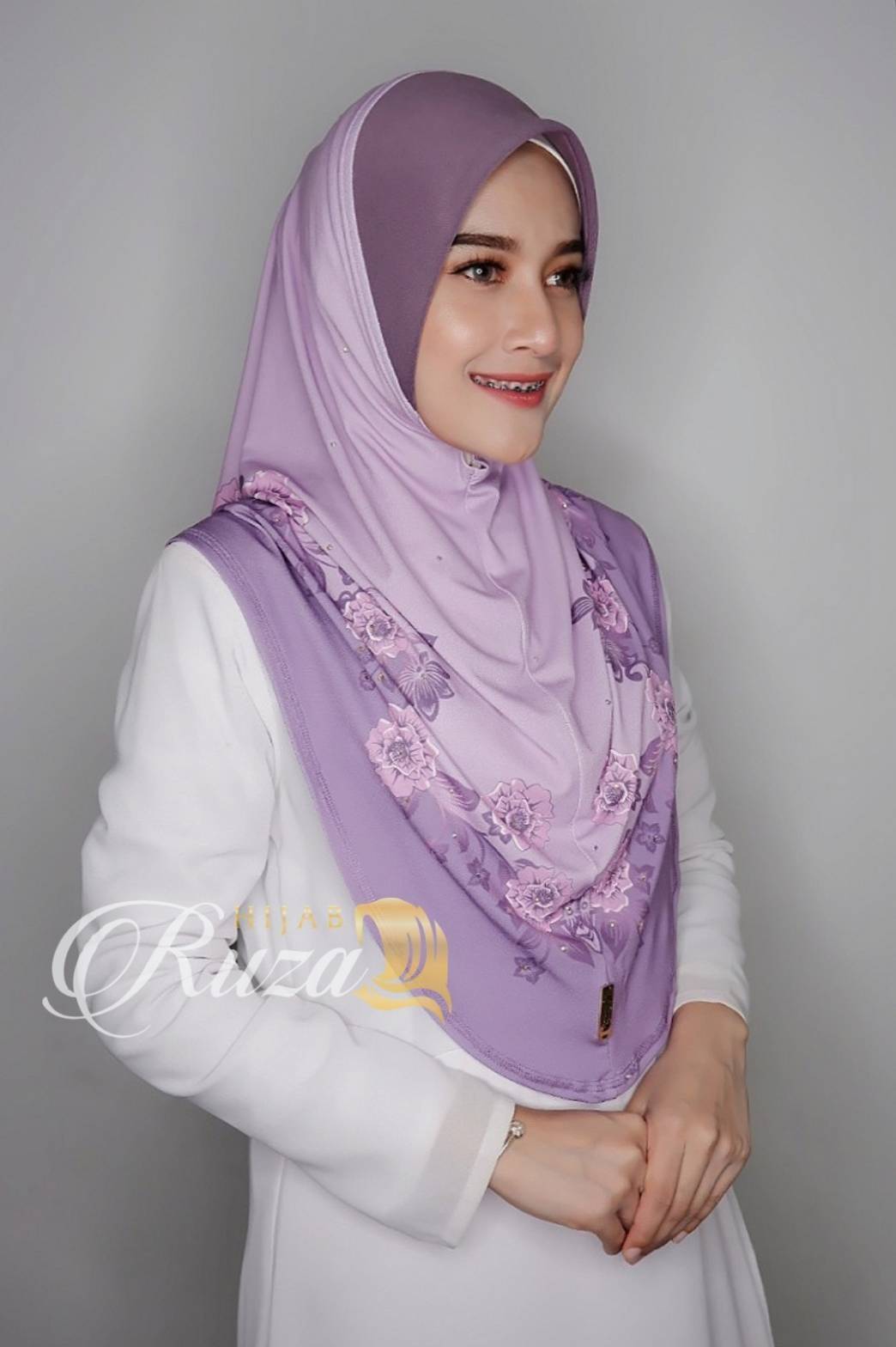hijab ฮีญาบสวมสำเร็จผ้าลายในตัว เนื้อผ้า moss crepe ทรงหน้า scuba hijab ฮีญาบสวมสำเร็จผ้าลายในตัว เนื้อผ้า moss crepe ทรงหน้า scuba