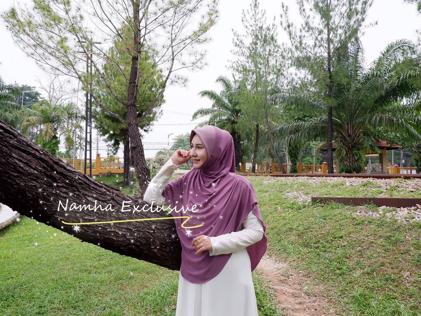 ผ้าคลุมงานแบรนด์ Numha รุ่นจีบไหล่ลาย เนื้อผ้า Moss crepe ทรงหน้า scuba มีคาง ขนาดไซส์ประมาณ xl ผ้าคลุมงานแบรนด์ Numha รุ่นจีบไหล่ลาย เนื้อผ้า Moss crepe ทรงหน้า scuba มีคาง ขนาดไซส์ประมาณ xl