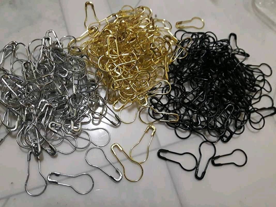 เข็มกลัดหลอดไฟ เข็มกลัดฮิญาบ hijab 1 กล่อง 1000 ตัว เข็มกลัดหลอดไฟ ถนอมผ้า เข็มกลัดหลอดไฟ เข็มกลัดฮิญาบ hijab 1 กล่อง 1000 ตัว เข็มกลัดหลอดไฟ ถนอมผ้า
