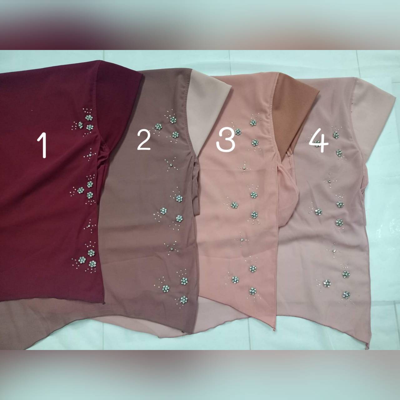 ฮิญาบชีฟอง สวมสำเร็จมีทรงประดับด้วยเพชรลายดอกไม้ใส่สบายเป็นทรงใส่ง่าย ฮิญาบชีฟอง สวมสำเร็จมีทรงประดับด้วยเพชรลายดอกไม้ใส่สบายเป็นทรงใส่ง่าย