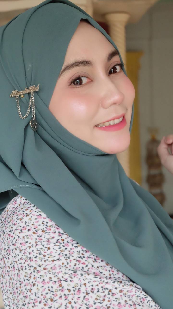 เข็มกลัด Muslimah & Alhamdulillah เข็มกลัด Muslimah & Alhamdulillah
