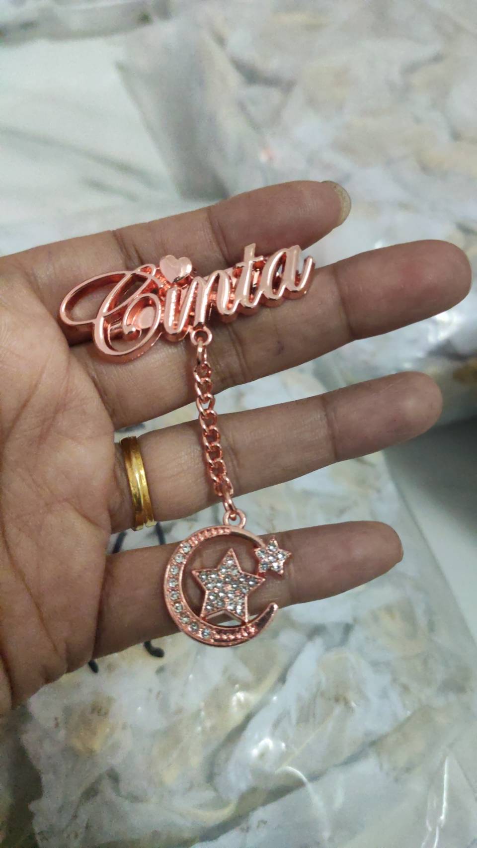เข็มกลัด cinta เข็มกลัด cinta