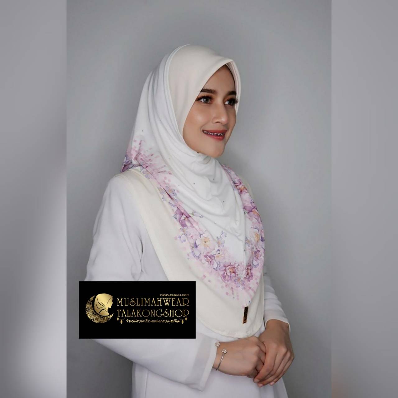 hijab ผ้าคลุมหัวมุสลิม แบบสวมสำเร็จงานผ้าลายในตัว ไซส์ L hijab ผ้าคลุมหัวมุสลิม แบบสวมสำเร็จงานผ้าลายในตัว ไซส์ L