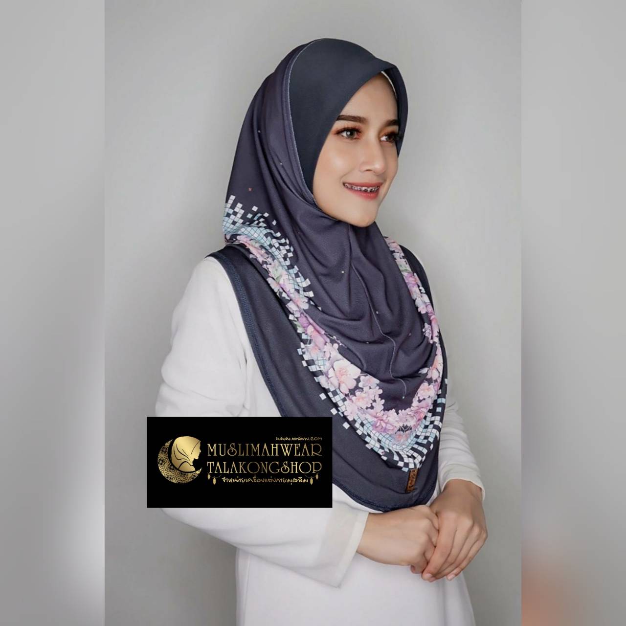 hijab ผ้าคลุมหัวมุสลิม แบบสวมสำเร็จงานผ้าลายในตัว ไซส์ M hijab ผ้าคลุมหัวมุสลิม แบบสวมสำเร็จงานผ้าลายในตัว ไซส์ M