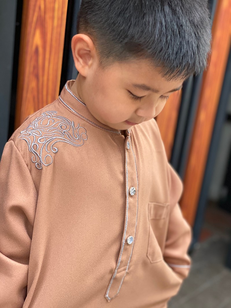 ชุดโต๊ปเด็กชาย (Thawb) ชุดโต๊ปเด็กชาย (Thawb)