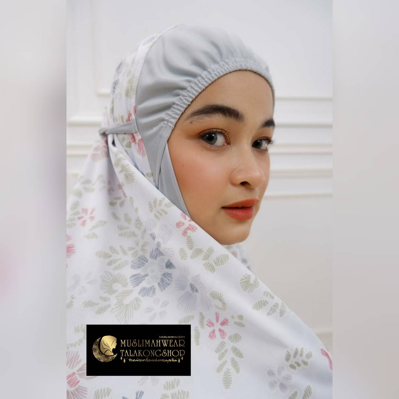 ชุดละหมาด ผ้าละหมาดสำหรับผู้ใหญ่ ตะละกงสวย ผ้าคลุมสำหรับละหมาด Perlengkapan Shalat มาพร้อมกล่องแบรนด์และถุงแบรนด์ ซื้อเป็นของฝากได้คะ ชุดละหมาด ผ้าละหมาดสำหรับผู้ใหญ่ ตะละกงสวย ผ้าคลุมสำหรับละหมาด Perlengkapan Shalat มาพร้อมกล่องแบรนด์และถุงแบรนด์ ซื้อเป็นของฝากได้คะ
