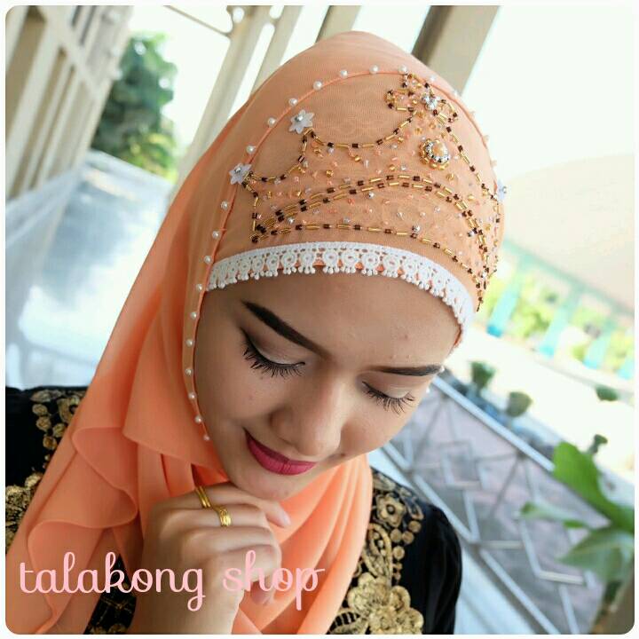 ผ้าคลุมปักมุก ผ้าชีฟอง เนื้อทราย ขนาด 175*75 ปักมุก ปักเลื่อม มีหลายสี หลายลายปักให้เลือก ผ้าคลุมปักมุก ผ้าชีฟอง เนื้อทราย ขนาด 175*75 ปักมุก ปักเลื่อม มีหลายสี หลายลายปักให้เลือก