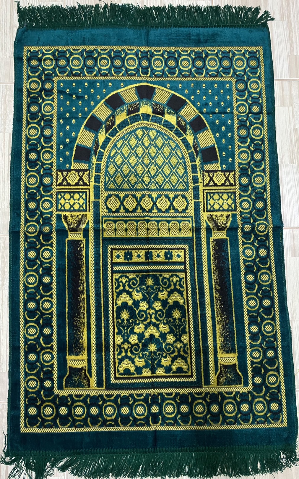 พรมละหมาด ผ้าปูละหมาดตุรกรี งานตุรกีแท้ ขนาด 70x110cm พรมละหมาด ผ้าปูละหมาดตุรกรี งานตุรกีแท้ ขนาด 70x110cm