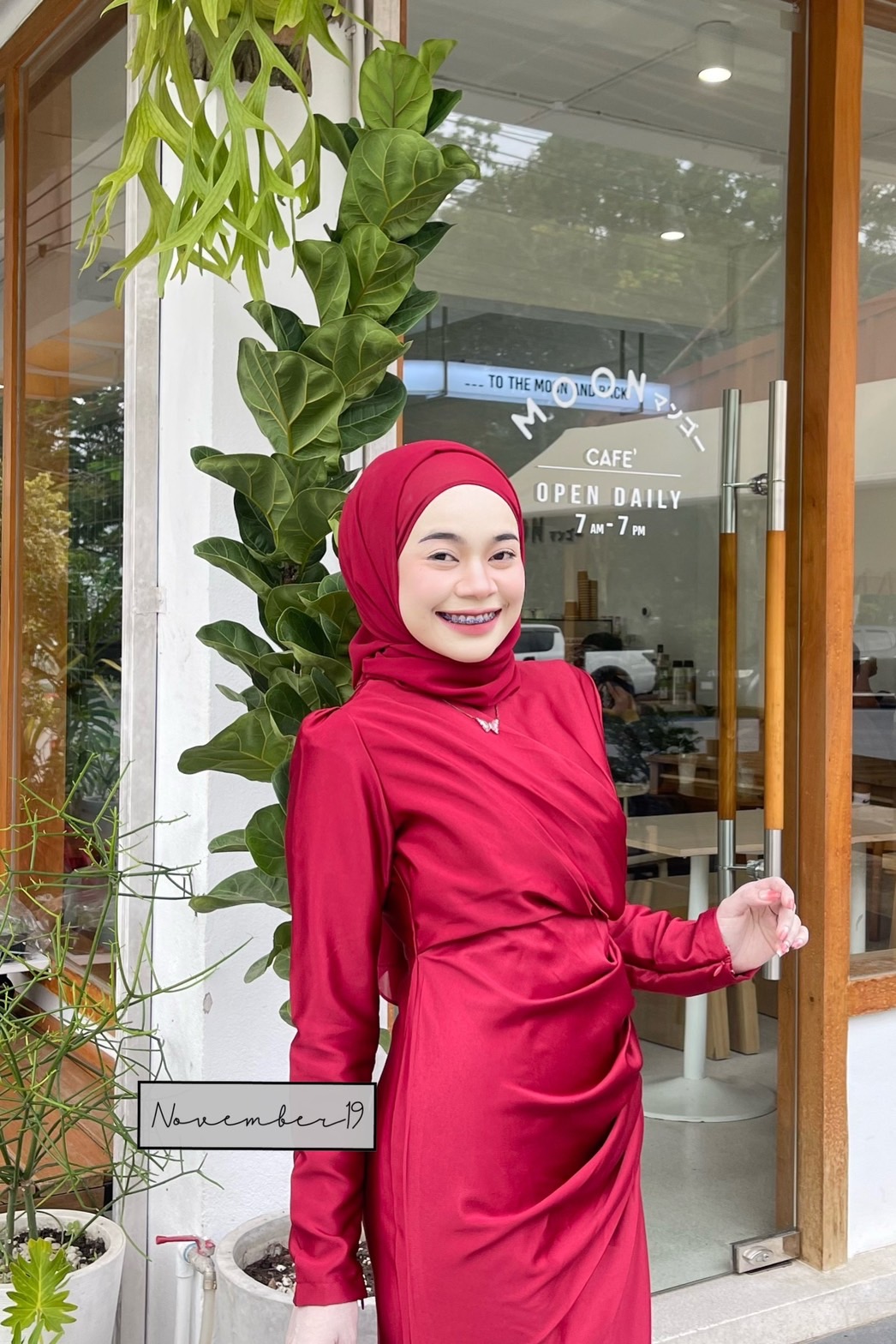 ชุดเดรสออกงาน เดรสยาว รุ่นฮาวา เนื้อผ้าซาร่า ชุดเดรสมุสลิม เดรสใส่ไปงานแต่ง ชุดนิกะห์ ชุดใส่รายอ ชุดเจ้าสาวมุสลิม ชุดเดรสออกงาน เดรสยาว รุ่นฮาวา เนื้อผ้าซาร่า ชุดเดรสมุสลิม เดรสใส่ไปงานแต่ง ชุดนิกะห์ ชุดใส่รายอ ชุดเจ้าสาวมุสลิม