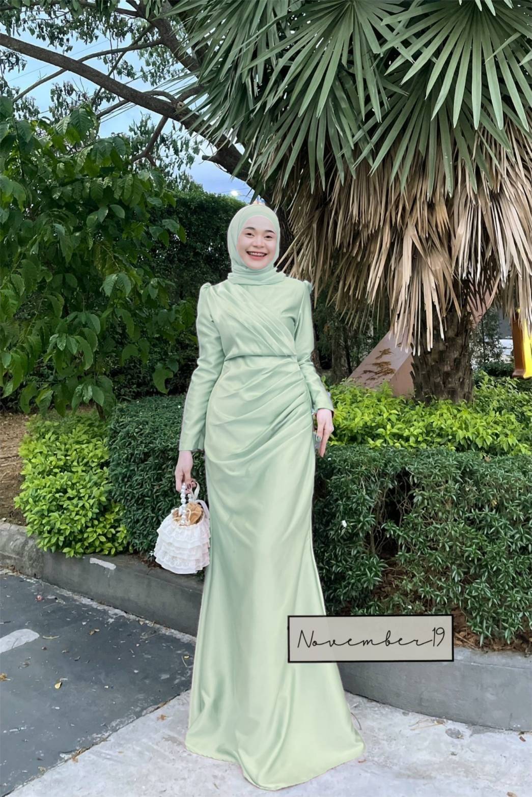 ชุดเดรสออกงาน เดรสยาว รุ่นฮาวา เนื้อผ้าซาร่า ชุดเดรสมุสลิม เดรสใส่ไปงานแต่ง ชุดนิกะห์ ชุดใส่รายอ ชุดเจ้าสาวมุสลิม ชุดเดรสออกงาน เดรสยาว รุ่นฮาวา เนื้อผ้าซาร่า ชุดเดรสมุสลิม เดรสใส่ไปงานแต่ง ชุดนิกะห์ ชุดใส่รายอ ชุดเจ้าสาวมุสลิม