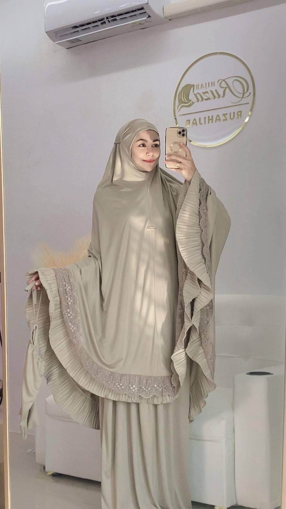 ชุดละหมาด ตะละกงผ้าละหมาดพร้อมส่ง รุ่น FANIA อัดพลีท แต่งลูกไม้ พร้อมส่ง 399 ส่งฟรี ชุดละหมาด ตะละกงผ้าละหมาดพร้อมส่ง รุ่น FANIA อัดพลีท แต่งลูกไม้ พร้อมส่ง 399 ส่งฟรี