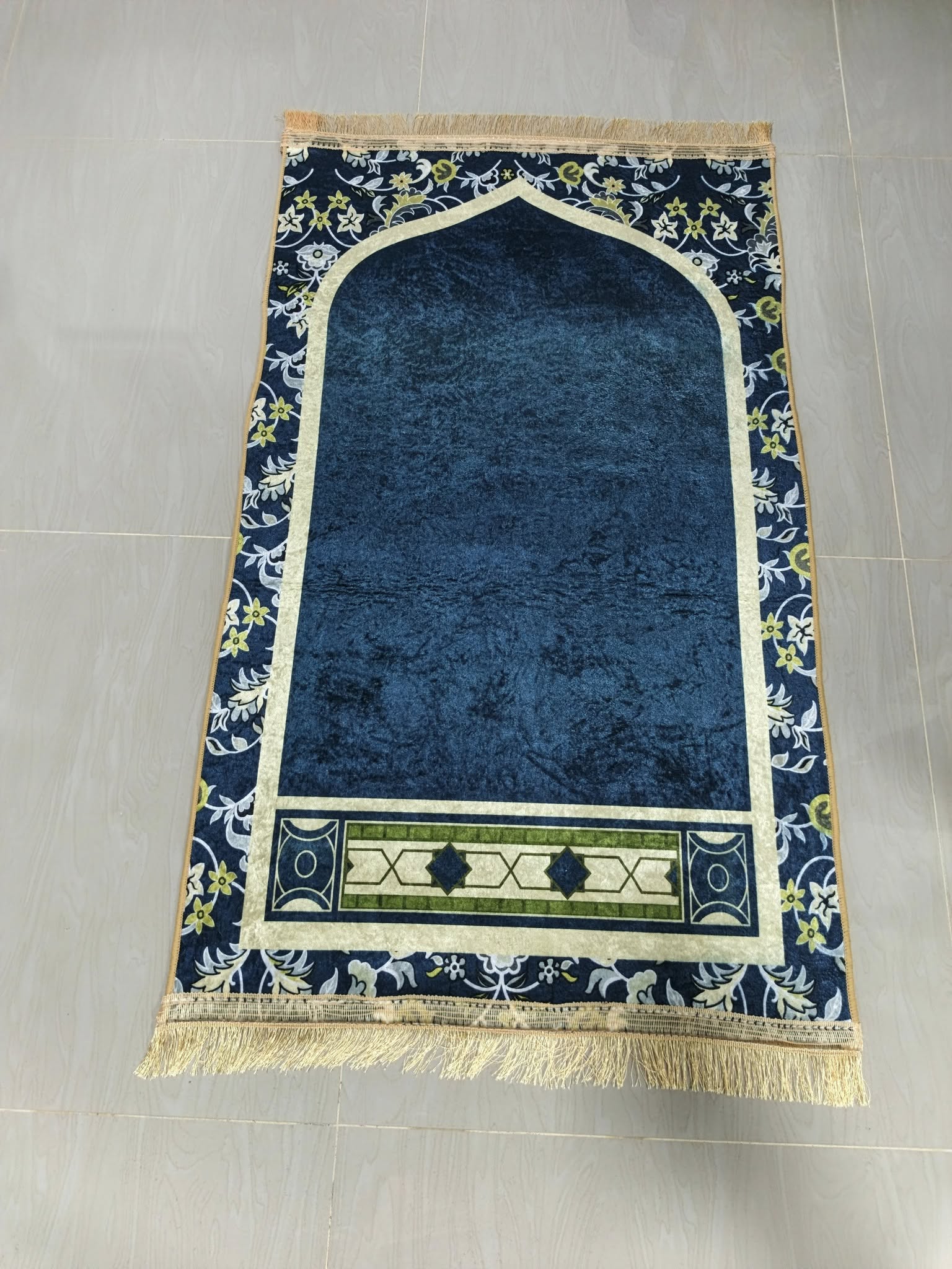 พรมปูละหมาด พรมละหมาด (ซาจาดะห์) พรมละหมาดดูไบ ขนาด70x110cm พร้อมส่ง