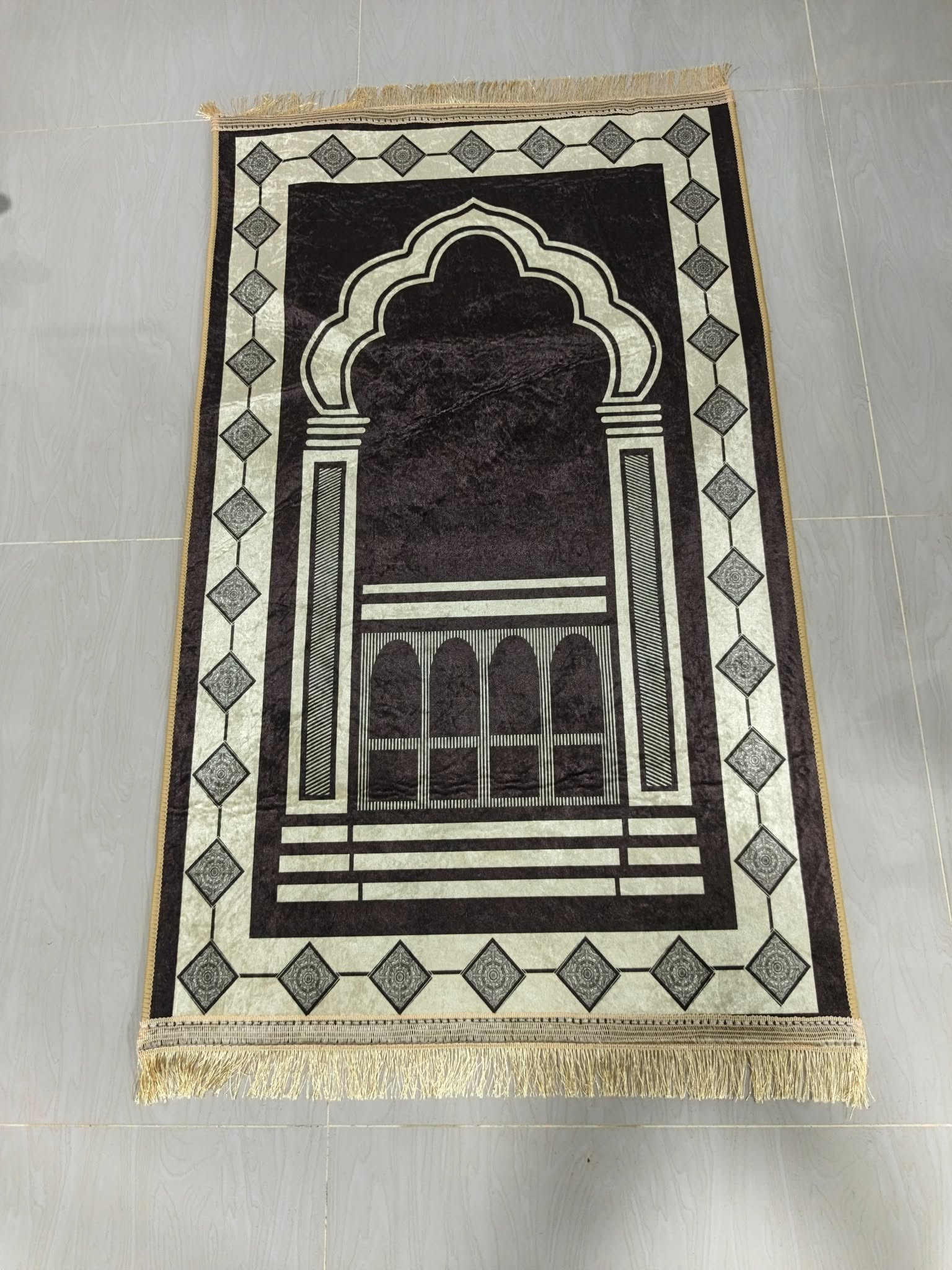 พรมปูละหมาด พรมละหมาด (ซาจาดะห์) พรมละหมาดดูไบ ขนาด70x110cm พร้อมส่ง