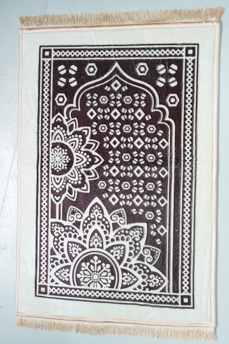 ผ้าปูละหมาดนำเข้าพรีเมี่ยม พรมละหมาดสำหรับมุสลิม ขนาด81x120cm