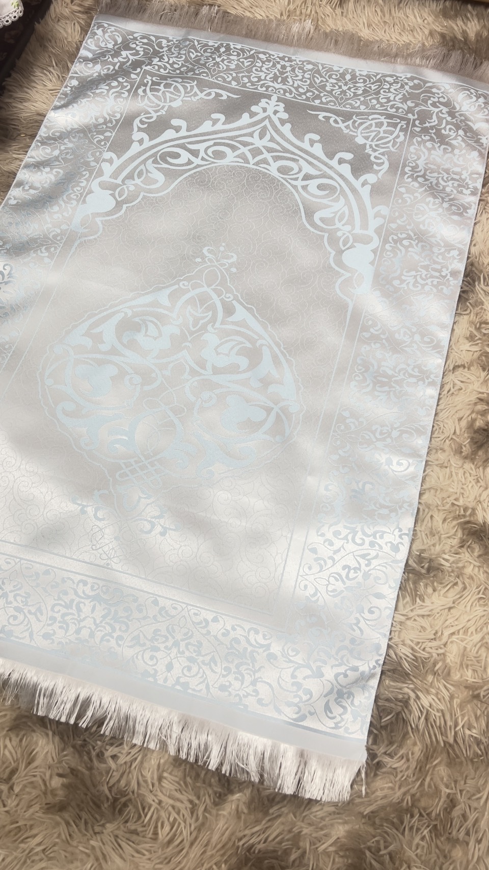 ซื้อ1 ได้ 3 พรมปูละหมาด ผ้าละหมาดพกพา ขนาด70x110cmพร้อมส่ง  มีกระเป๋าสำหรับพกพาและตัสเปี๊ยะ